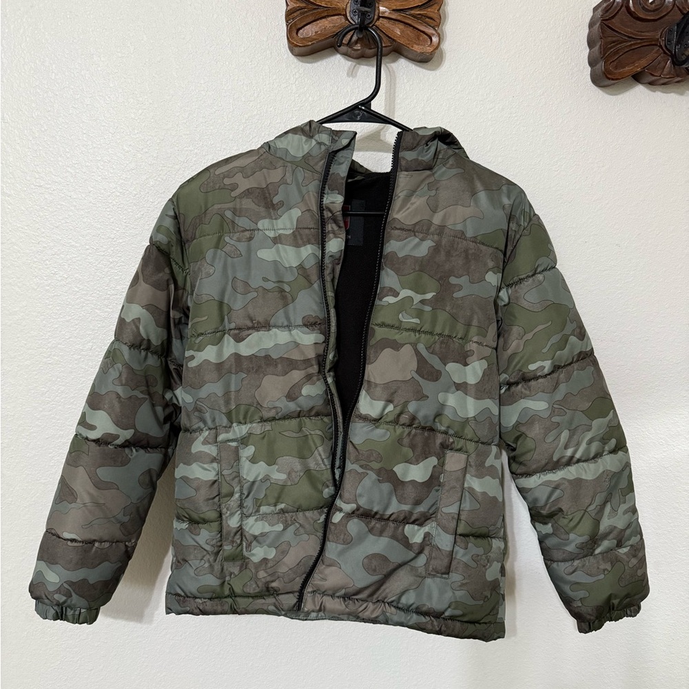 Swiss Tech Green and Brown Puffer Jacket with Camouflage Design